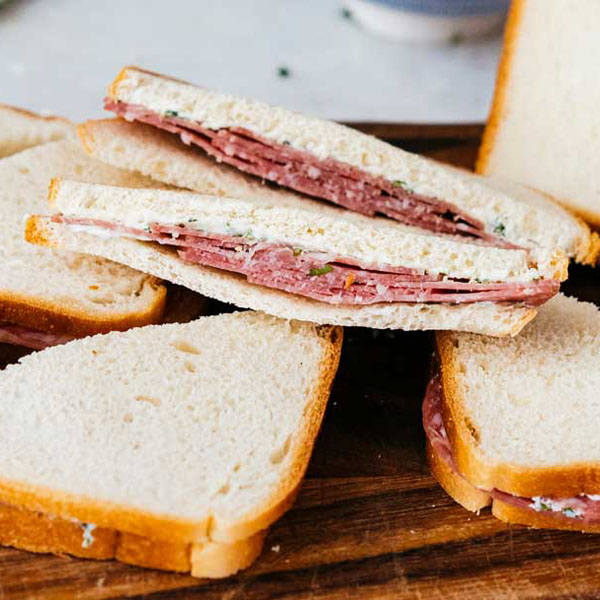 SALAMI SANDWICH